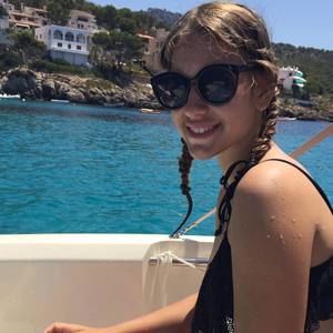 Meet your Posher, Esther